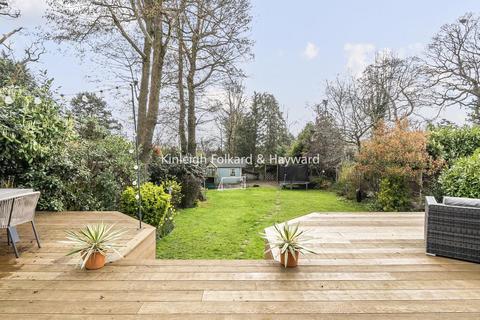 22 Clarendon Way, Chislehurst, BR7 6RF