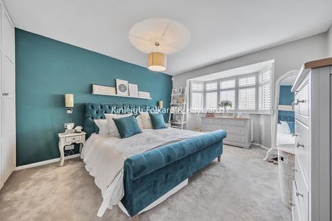 22 Clarendon Way, Chislehurst, BR7 6RF