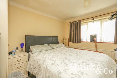 3 bedroom terraced house for sale - Southcote Square, Basildon, SS14