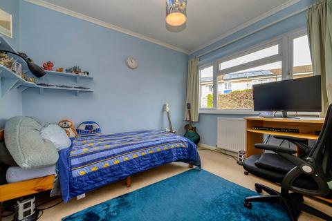 4 Gifford Close, Caversham, Reading, RG4 6RF
