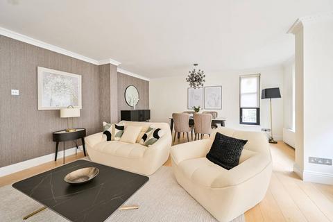 3 bedroom flat to rent, DRAYTON GARDENS, South Kensington, London, SW10