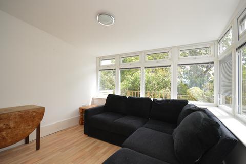 5 bedroom terraced house to rent, Crescent Road, Brighton BN2
