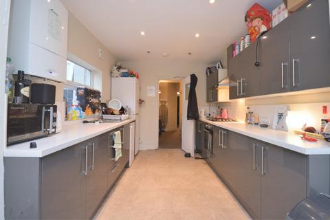 6 bedroom terraced house to rent, Coombe Terrace, Brighton BN2