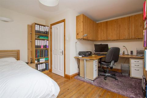 3 bedroom end of terrace house to rent, Whitecross Building, Whitecross Street BN1