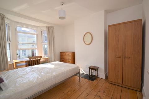 5 bedroom terraced house to rent, Crescent Road, Brighton BN2