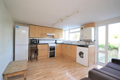 5 bedroom terraced house to rent, Crescent Road, Brighton BN2
