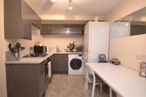 2 bedroom apartment to rent, Caledonian Road, Brighton BN2