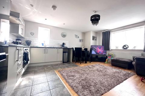 2 bedroom apartment to rent, Station Road, Whitstable CT5