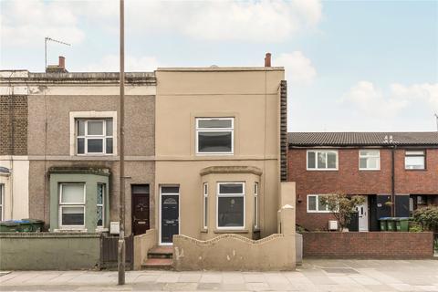2 bedroom terraced house to rent, Woolwich Road, Charlton, SE7