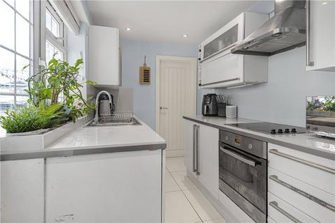 3 bedroom end of terrace house for sale - Farnell Road, Staines-upon-Thames, Surrey, TW18