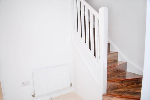 60 Waterside Close, London, SE28 0GS