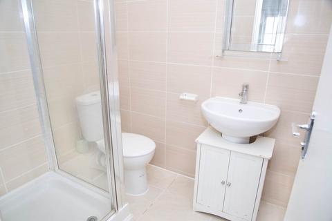 60 Waterside Close, London, SE28 0GS