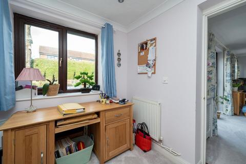 9 Bodiam Close, Southwater, Horsham, RH13 9XW