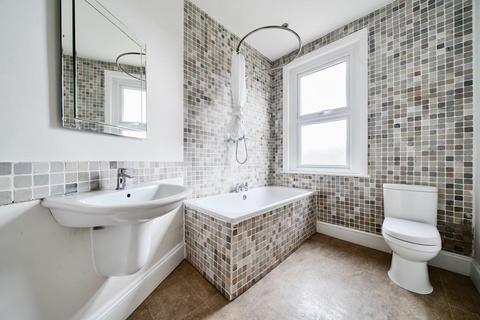 76 Durban Road, Beckenham, BR3 4EZ