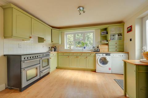 4 bedroom detached house for sale - West Gate, Plumpton Green, BN7