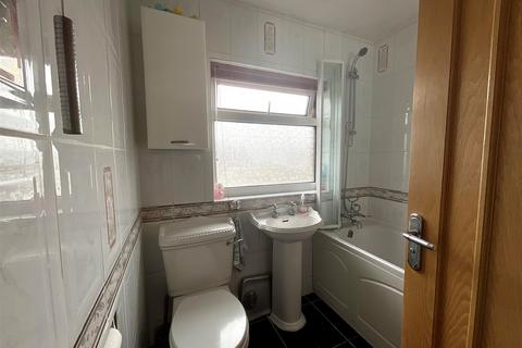 3 Masefield Road, Northfleet, Gravesend, DA11 8EL