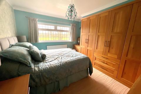 3 Masefield Road, Northfleet, Gravesend, DA11 8EL