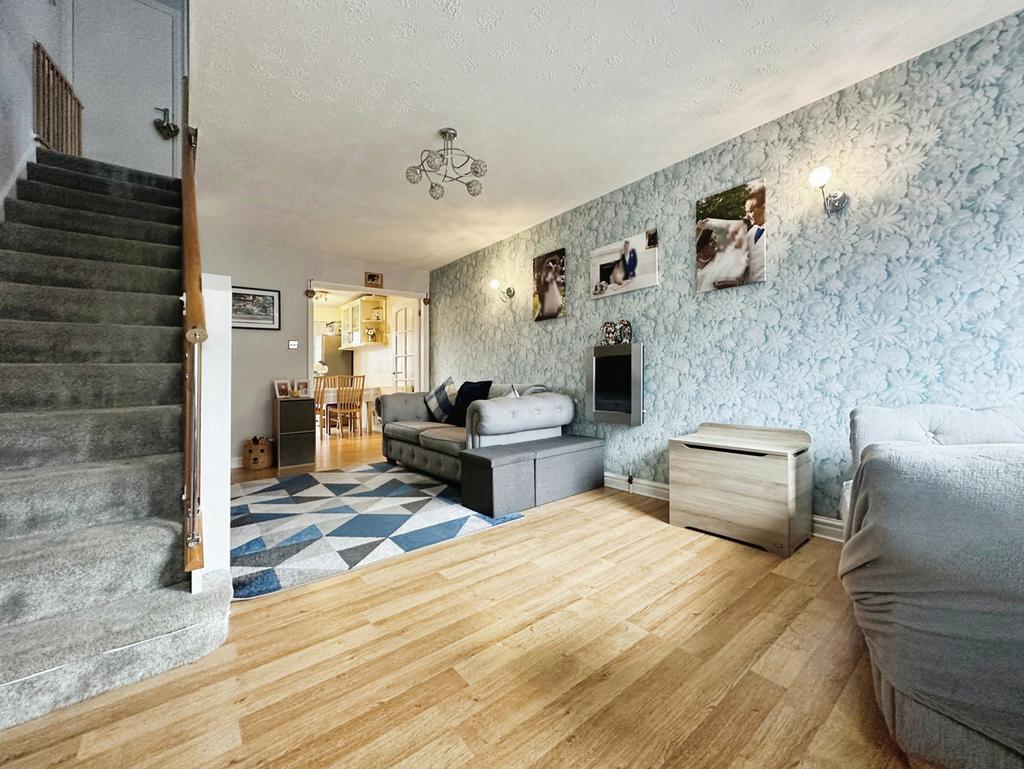 Charles Street, Sileby, LE12 2 bed townhouse for sale £200,000