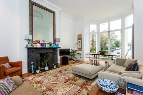 2 bedroom apartment to rent, Belsize Park Gardens, London, NW3