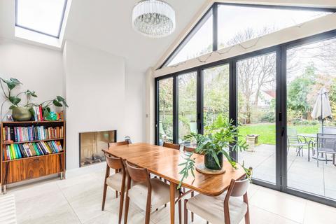 43a Waldegrave Park, Twickenham, TW1 4TJ