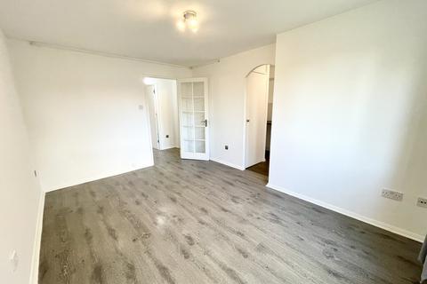 1 bedroom flat to rent, Martin Close, London N9
