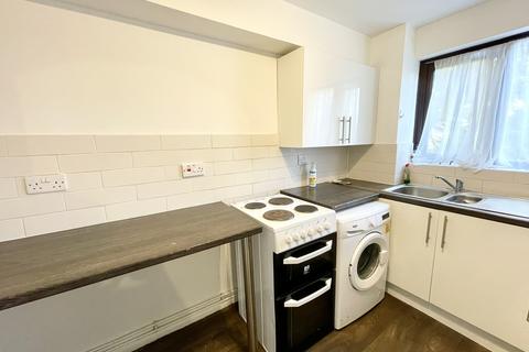 1 bedroom flat to rent, Martin Close, London N9