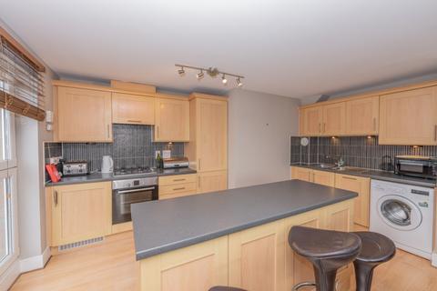 2 bedroom flat to rent - Appin Place, Slateford, Edinburgh, EH14
