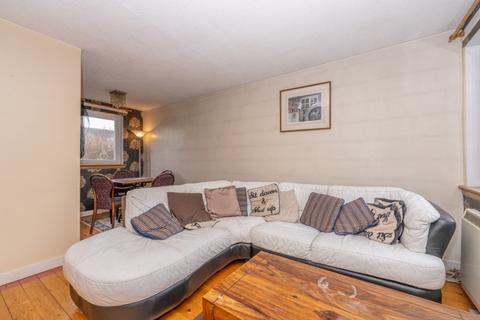 2 bedroom flat to rent - South Gyle Mains, South Gyle, Edinburgh, EH12