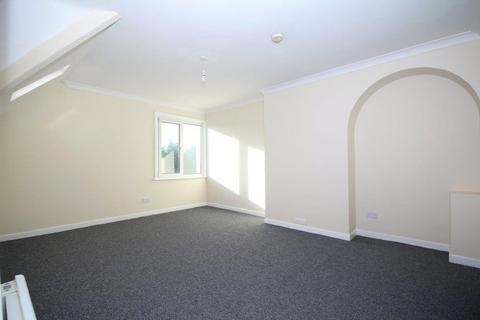 2 bedroom flat to rent, Beach Road, Littlehampton, West Sussex, BN17