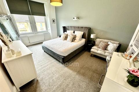 2 bedroom apartment for sale - 33 (Flat 2/2), Espedair Street, Paisley
