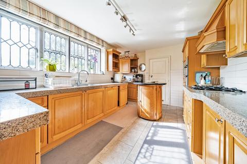 30 Fitzjames Avenue, Croydon, CR0 5DH