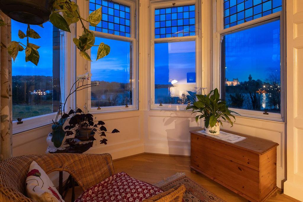 Bay Window