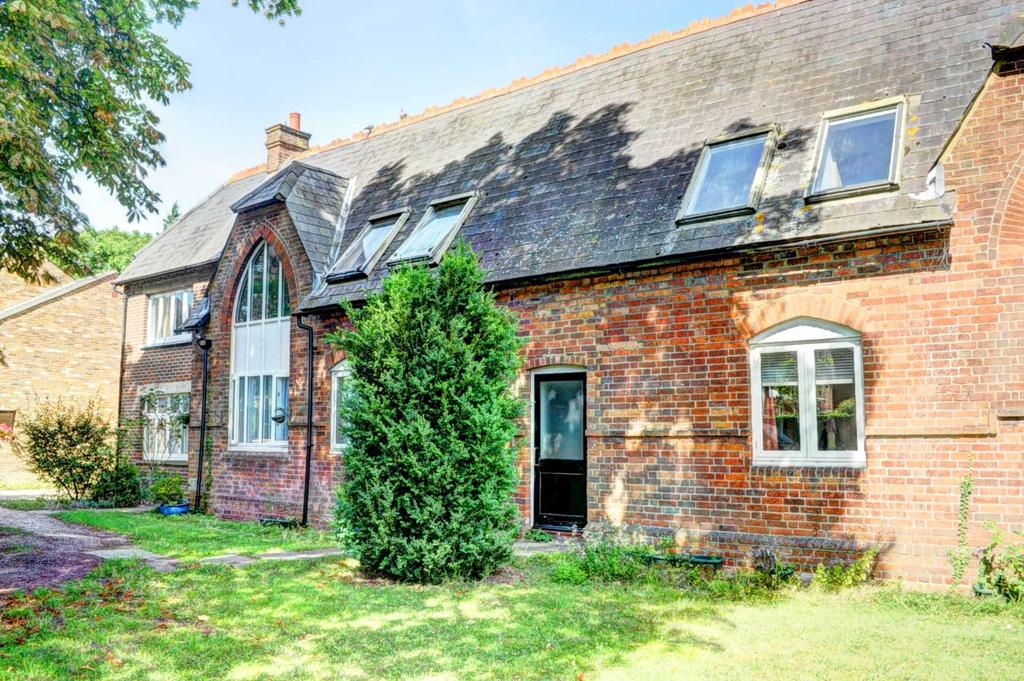 Oakley Road, Chinnor NO UPPER CHAIN 1 bed apartment for sale £190,000