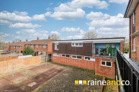 2 bedroom maisonette for sale, Hillfield, Hatfield