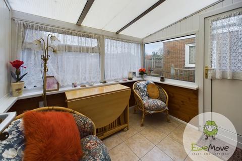 2 bedroom semi-detached bungalow for sale, Seaview Avenue, Leysdown-on-Sea, Sheerness, Kent, ME12