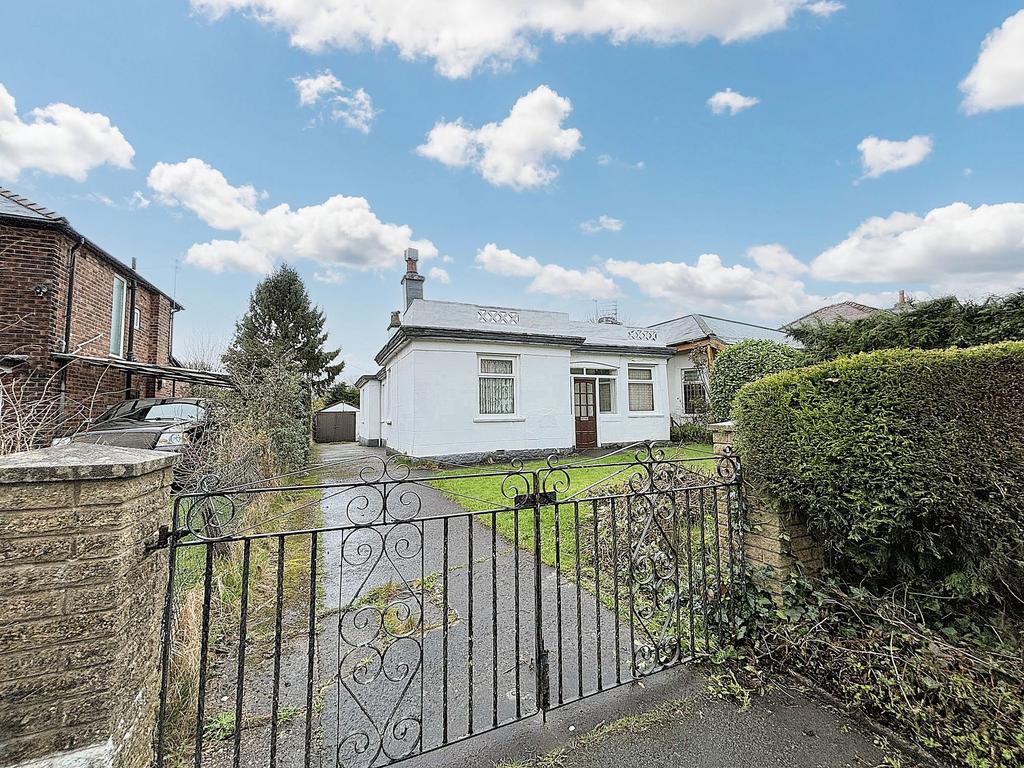 Worsley, Manchester M28 3 bed semidetached house for sale £175,000