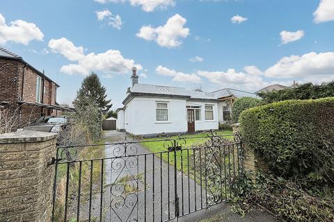 3 bedroom semi-detached house for sale - Worsley, Manchester M28