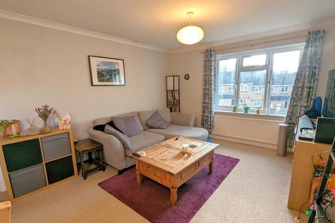 2 bedroom maisonette to rent, Wych Hill Park, Woking GU22