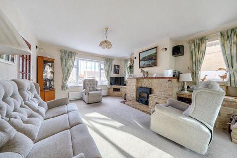 3 bedroom detached house for sale, Springfield Park,  Witney,  OX28