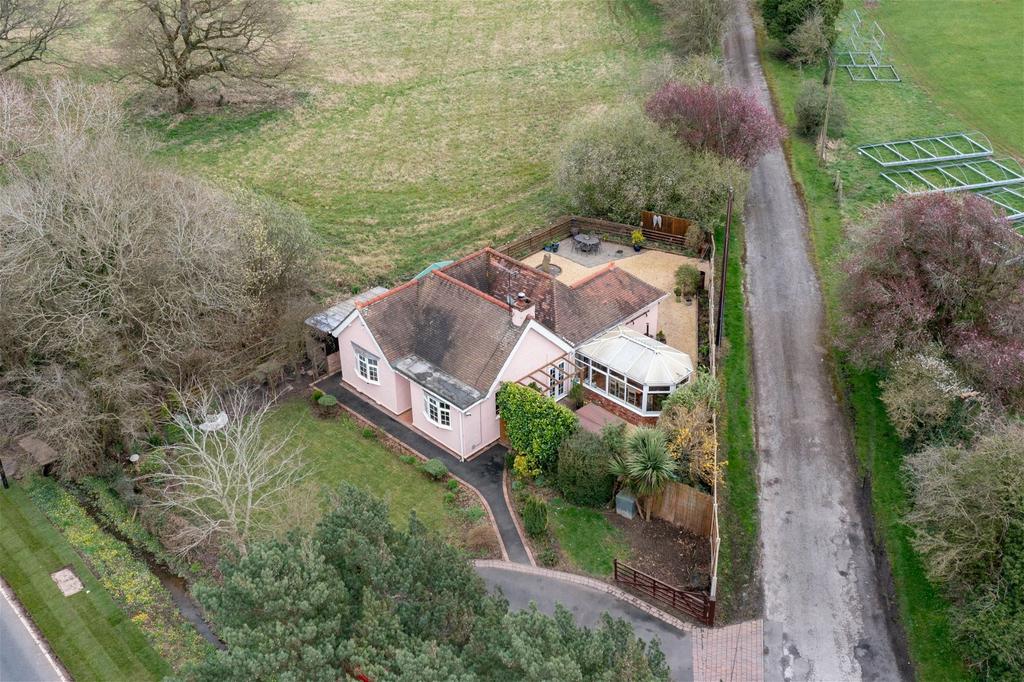Bromsgrove Road, Hunnington... 3 bed detached bungalow for sale £499,995