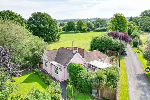 3 bedroom detached bungalow for sale, Bromsgrove Road, Hunnington, Halesowen, B62 0JW