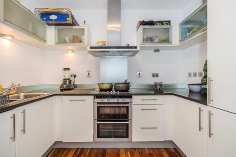 1 bedroom flat for sale, South Quay Square, London E14