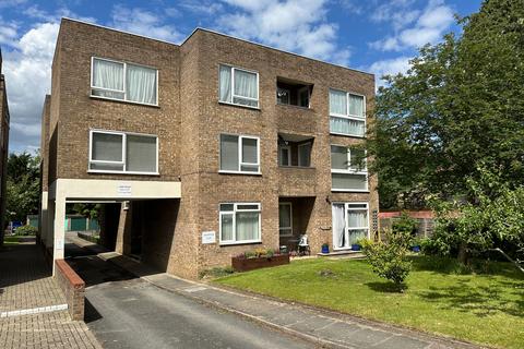 3 bedroom flat to rent, The Park, Sidcup DA14