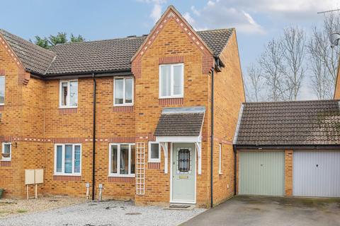 14 Plessey Close, Towcester, NN12 6HY