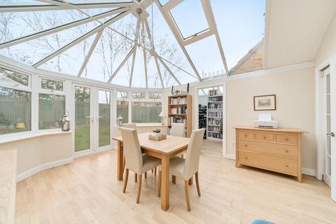 14 Plessey Close, Towcester, NN12 6HY