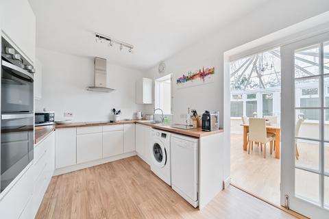 14 Plessey Close, Towcester, NN12 6HY