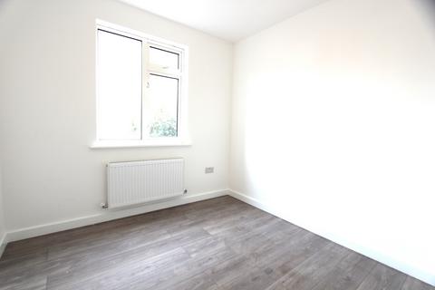 2 bedroom apartment to rent, Whitehall Close, Uxbridge, London, UB8
