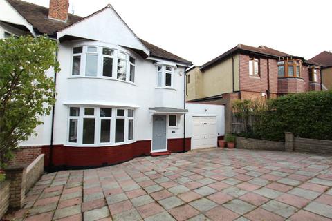 3 bedroom semi-detached house to rent, Cat Hill, Barnet, London, EN4