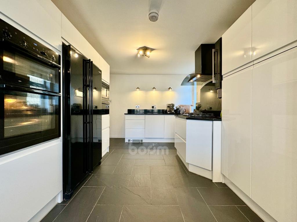 10A Barrmill Road, Beith 4 bed detached house for sale £340,000