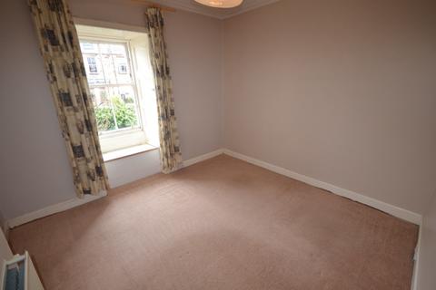 5 bedroom terraced house to rent, Braidburn Crescent, Comiston, Edinburgh, EH10